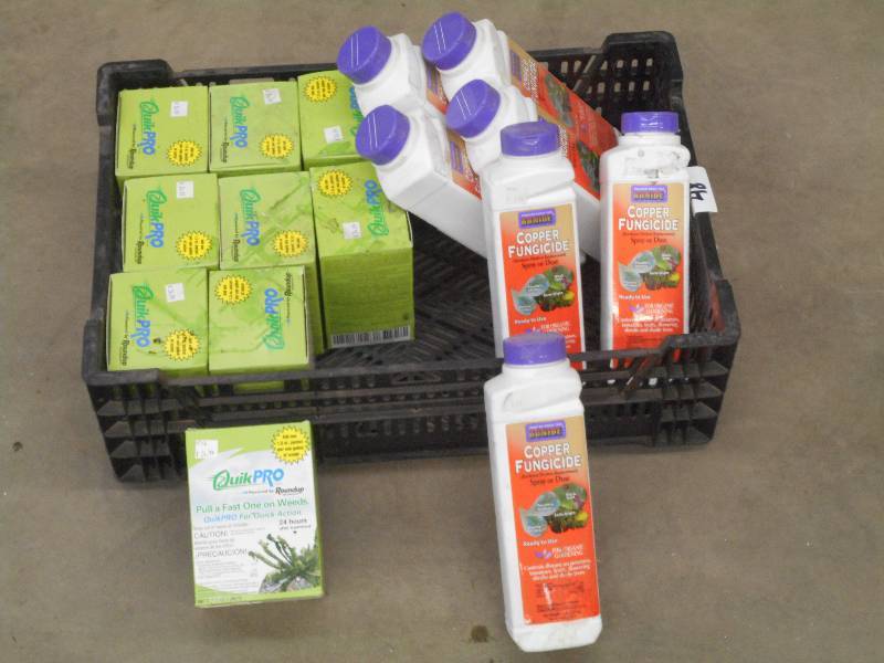 lot 48 image: Tote Of Copper Fungicide, Quick-Pro...