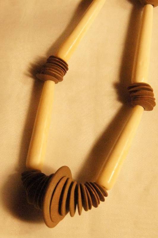 lot 465 image: Lot of 3 Necklaces - 1 has Earrings to match