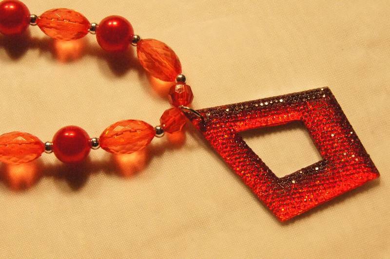 lot 466 image: Lot of 3 Necklaces - 2 with Earrings