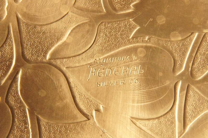 lot 470 image: 1950s Vintage Hand Hammered Aluminum Round Bowl Approx 12 - Stamped Aluminum Federal Silver Co.