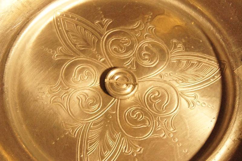 lot 477 image: 1950s Vintage Hand Hammered Aluminum Round Lazy Susan - Approx 14 14 across 3 34 Tall