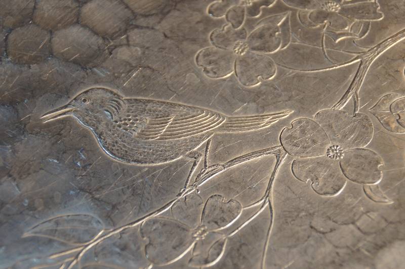 lot 544 image: 1950s Vintage Hand Hammered Aluminum Very Very Large Round Serving Tray with Bird Approx 17