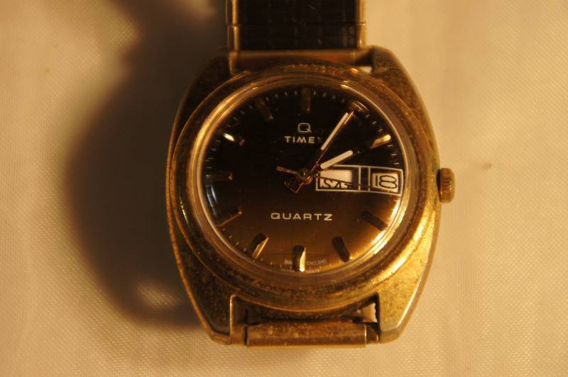 lot 565 image: Mens Timex Quartz Watch
