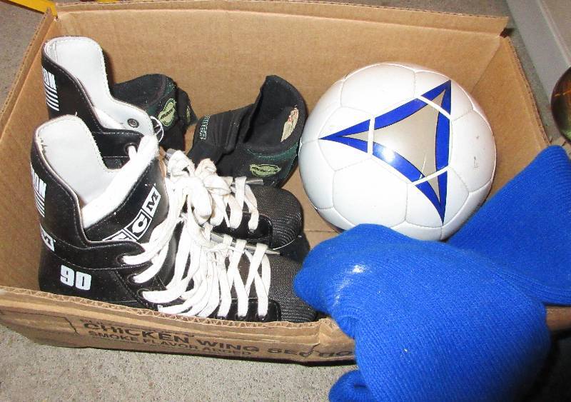 lot 671 image: Sports Lot