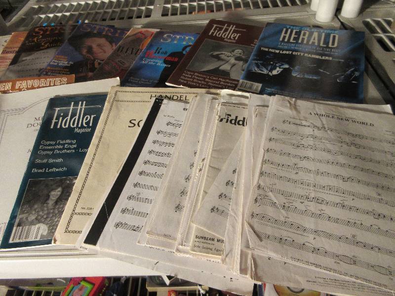 lot 678 image: HUGE LOT OF MUSIC