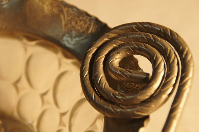lot 540 image: 1950s Vintage Hand Hammered Aluminum Handled Candy Dish with Glass Bowl Swirl Handle