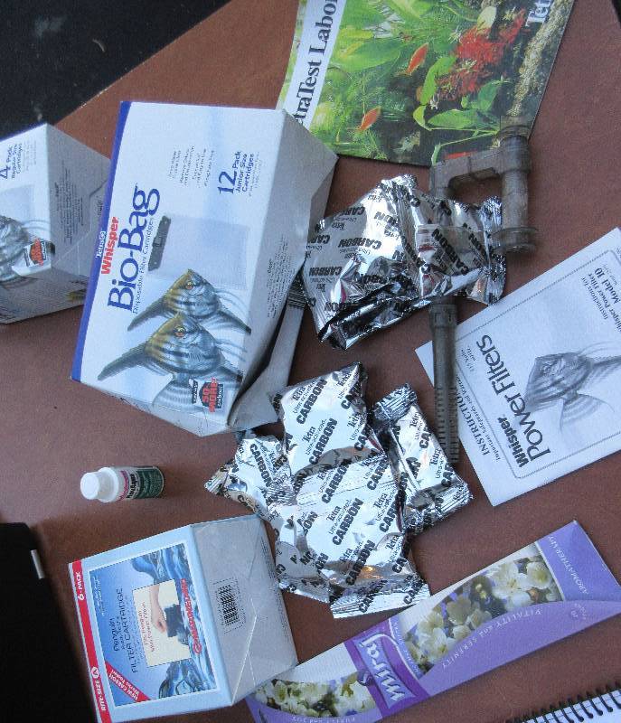lot 701 image: FISH TANK SUPPLIES