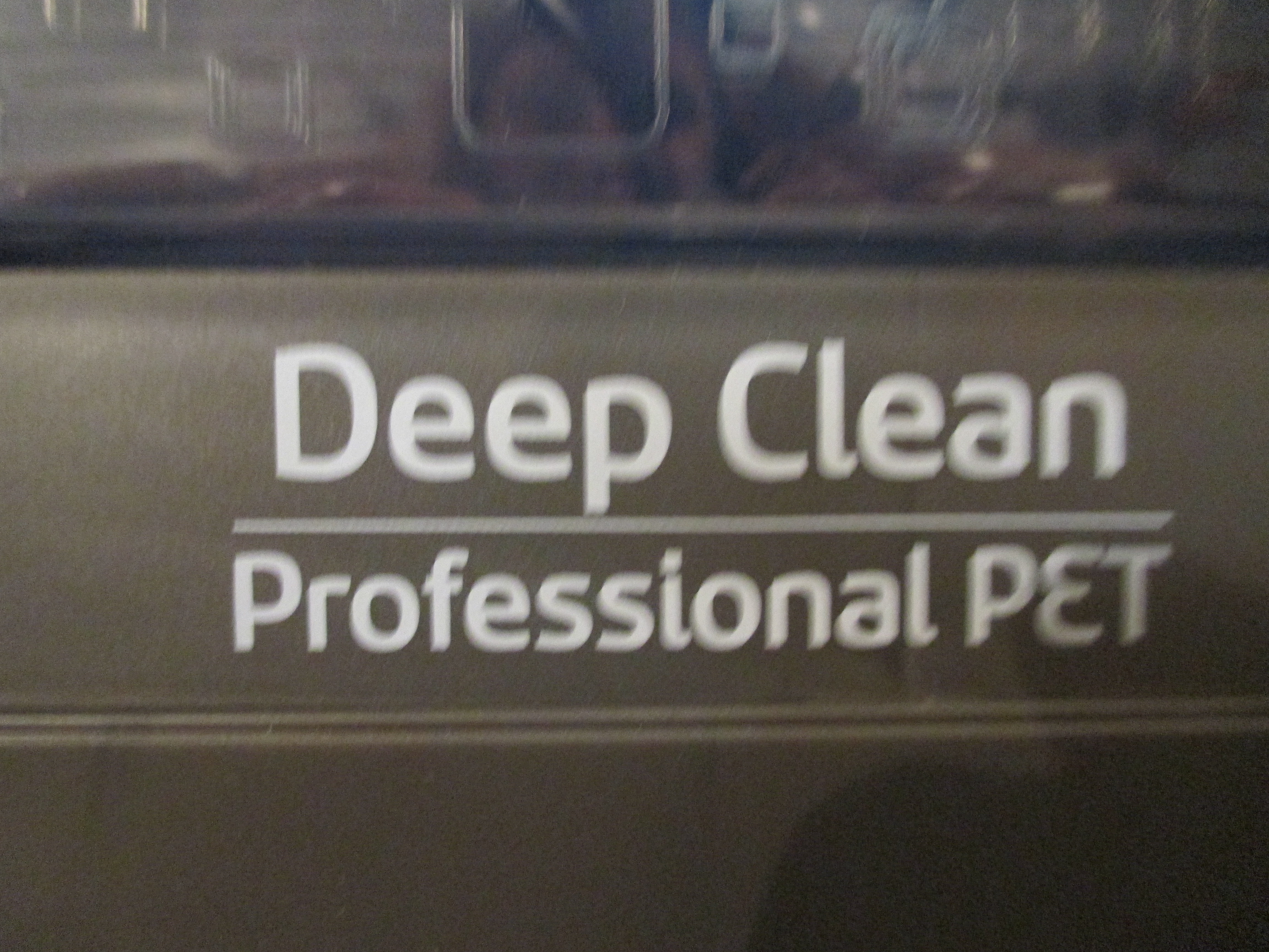 lot 59 image: Bissell Deep Clean Professional Pet