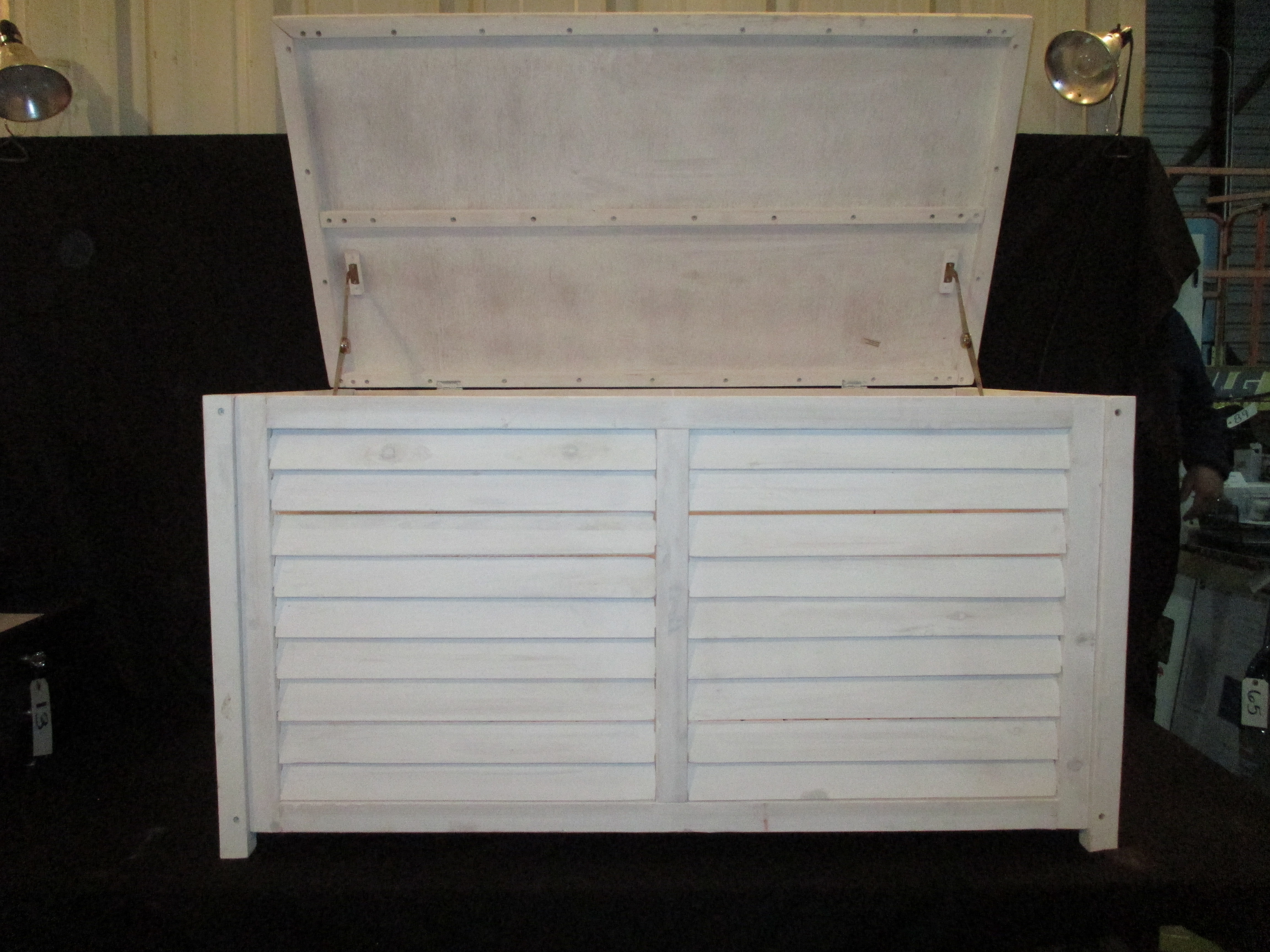 lot 100 image: Garden Storage Box