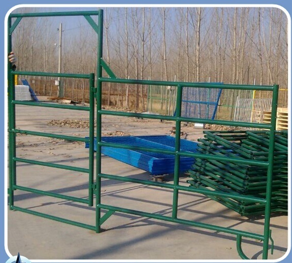 NEW 26 PCS FARM PVC COATED CORRAL PANEL SET 5 FT X 9 FT (25PCS  1 RIDE THRU GATE)
