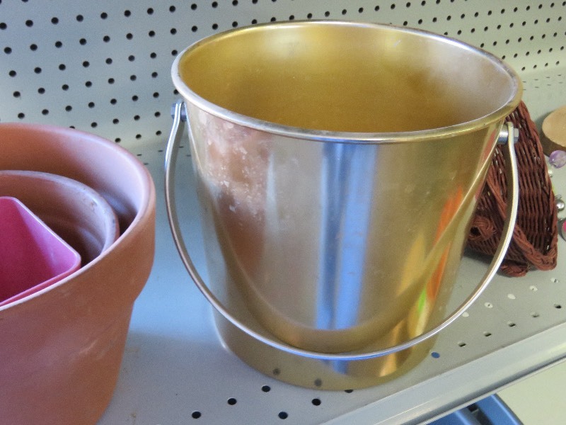 Flower pots