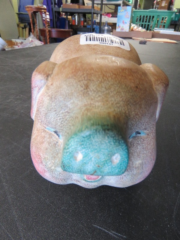 Pig statue