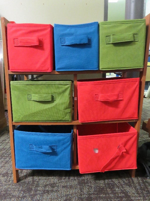 Organizer shelf with baskets
