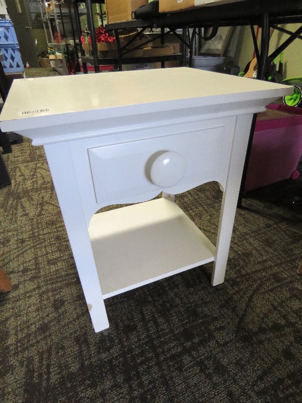 White bedside Stand