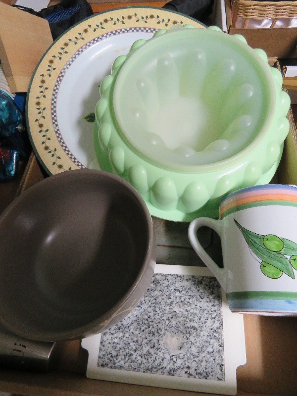 Kitchen lot