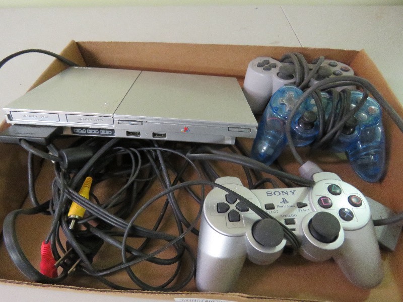 Sony PS2 with controllers