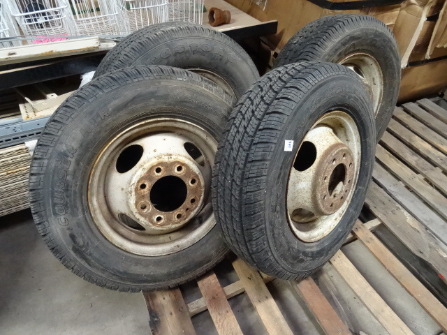 4-1 Ton Dually Rims and Tires