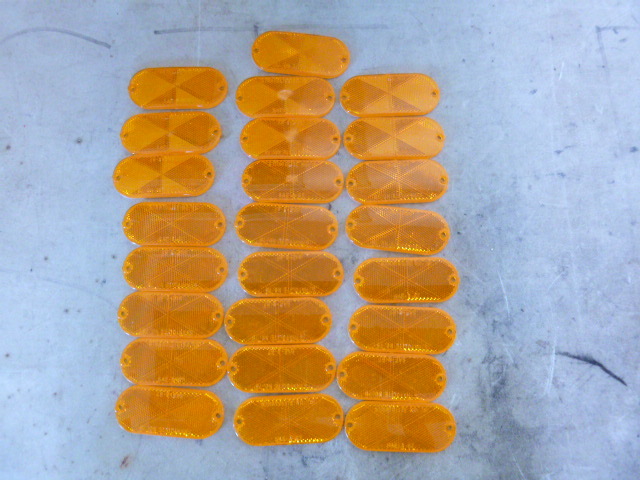 25 Amber Reflectors