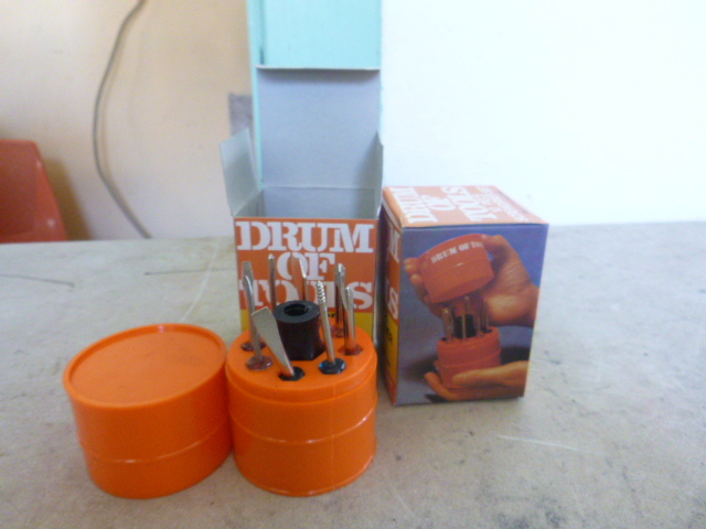 2 Drum of Tools 10 Piece Screwdriver Sets