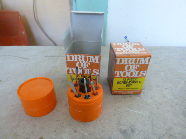 2 Drum of Tools 10 Piece Screwdriver Sets
