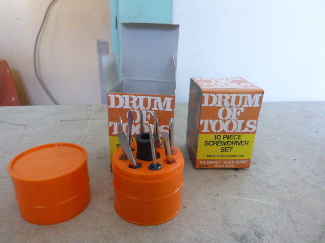 2 Drum of Tools 10 Piece Screwdriver Sets