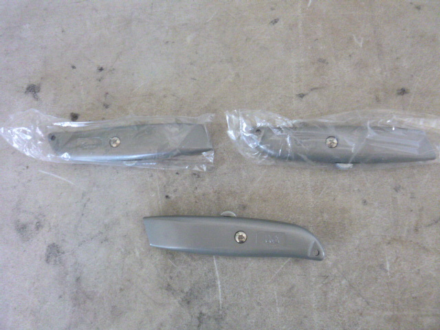 3 MIT Utility Knives