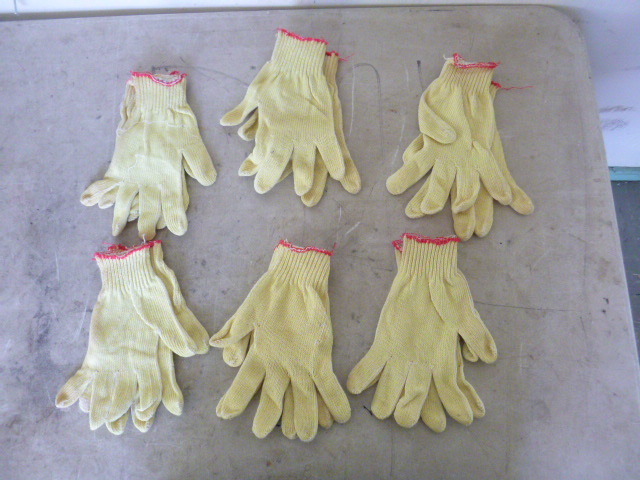 6 Pair of Gloves