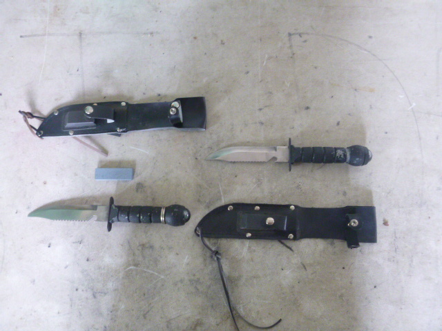 2 Knives