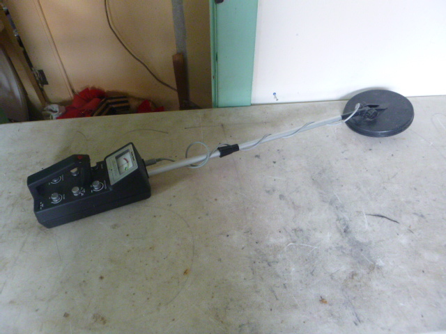 Radio Shack Metal Detector VLF