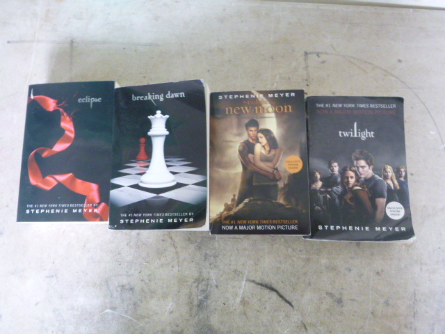 4 Stephenie Meyer Twilight Series Books