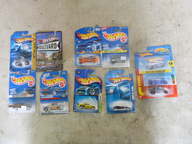 10 Hot Wheels