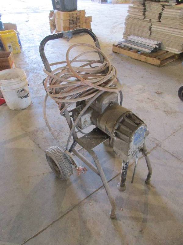 Airless paint sprayer