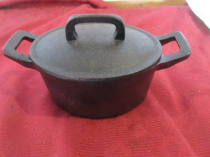 VINTAGE CAST WARE MINI POT