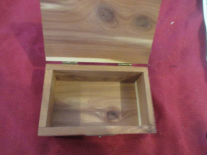 WOODEN MOUNT RUSHMOORE BOX