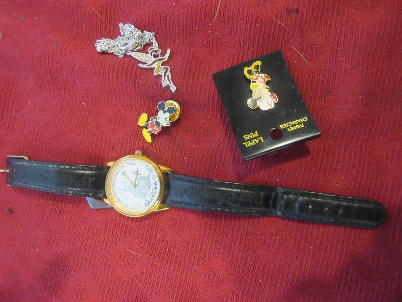 COLLECTIBLE WALT  DISNEY WATCH AND JEWLERY
