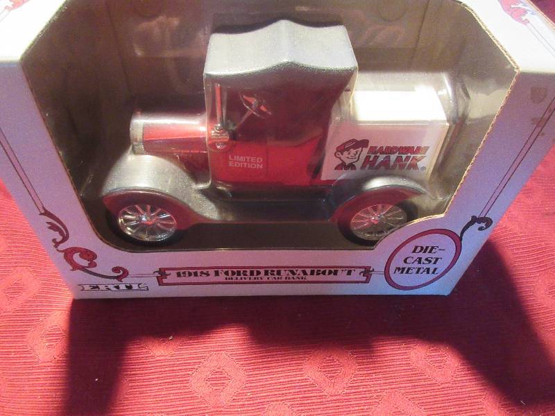 1918 FORD RUNABOUT DIE CAST BANK