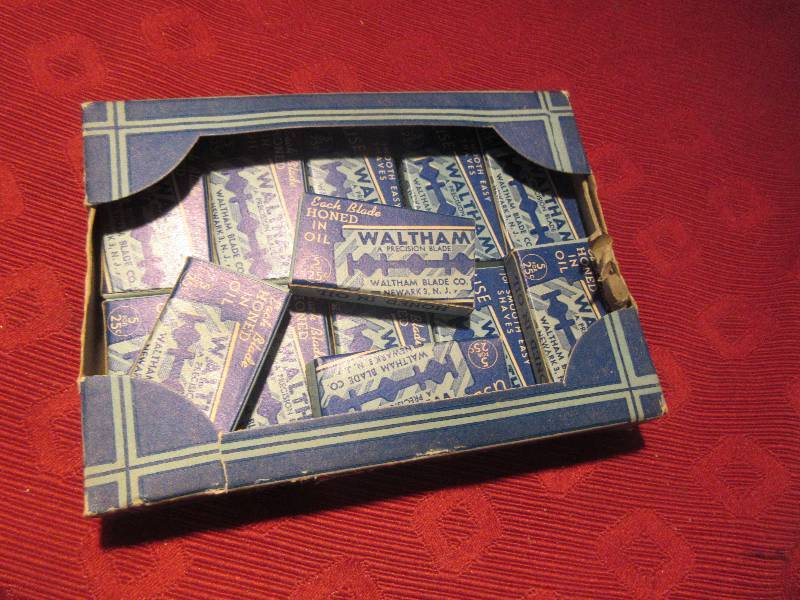 WALTHAM RAZOR BLADES
