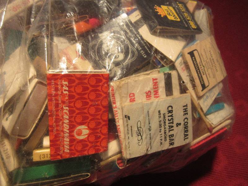 COLLECTIBLE MATCH BOOKS