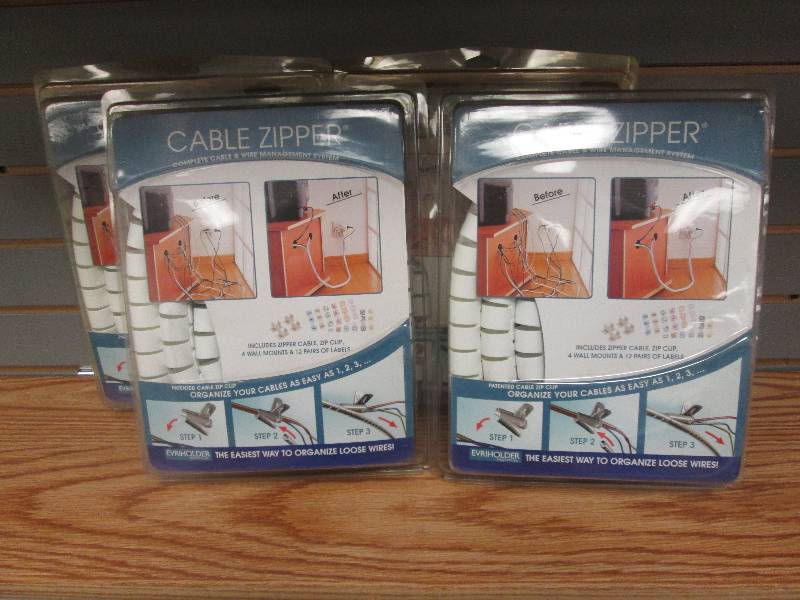 Lot of 4 Cable Zipper -large...