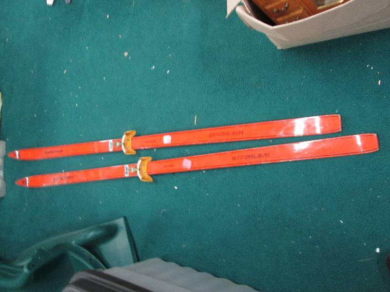 1 pair  Sandstroms wooden cross cou...