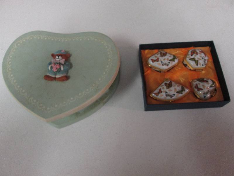 Green wooden teddy bear jewelry box...
