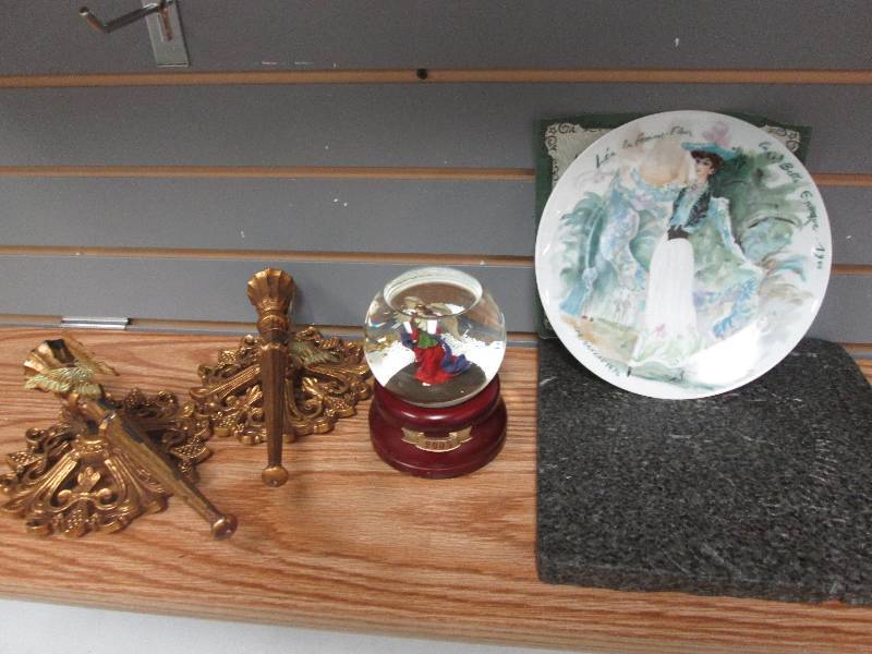 Water globe, Collector plate , pair...