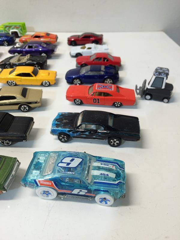Assorted Die Cast Cars