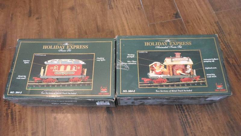The Holiday Express Animated Train Set a Carts