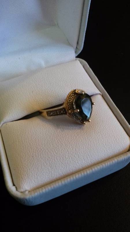 10kt Yellow GOLD Diamond and Emerald Ring