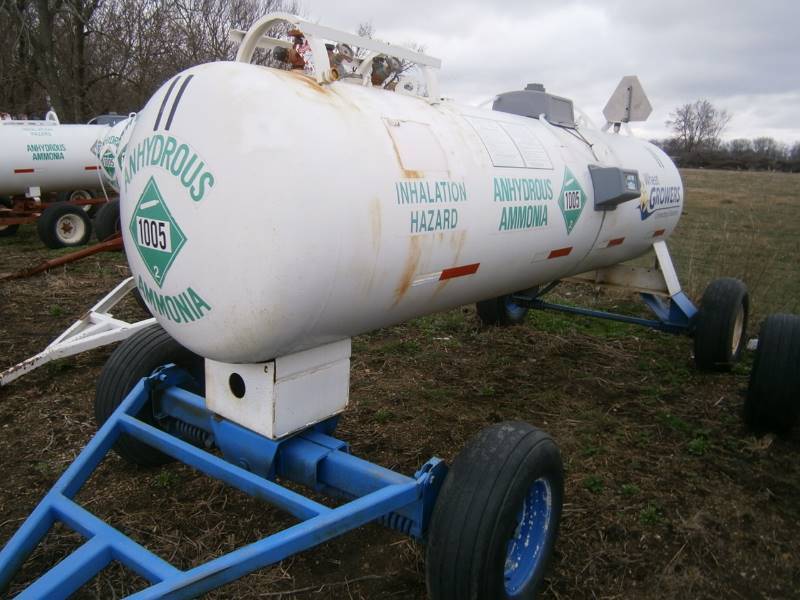 lot 6 image: Anhydrous Ammonia Tank