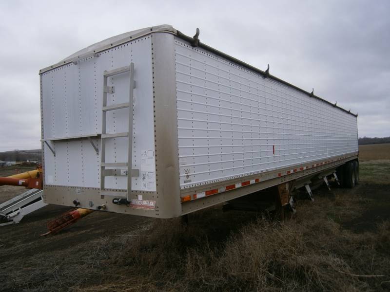 lot 15 image: Wilson Convertible Hopper Bottom