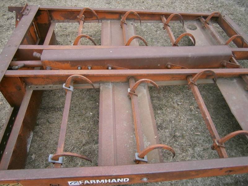 lot 20 image: Farmhand Balehand Square Bale Stacker