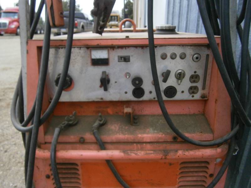lot 27 image: Multiquip Diesel GeneratorWelder