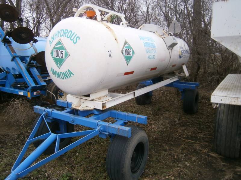 lot 33 image: Anhydrous Ammonia Tank
